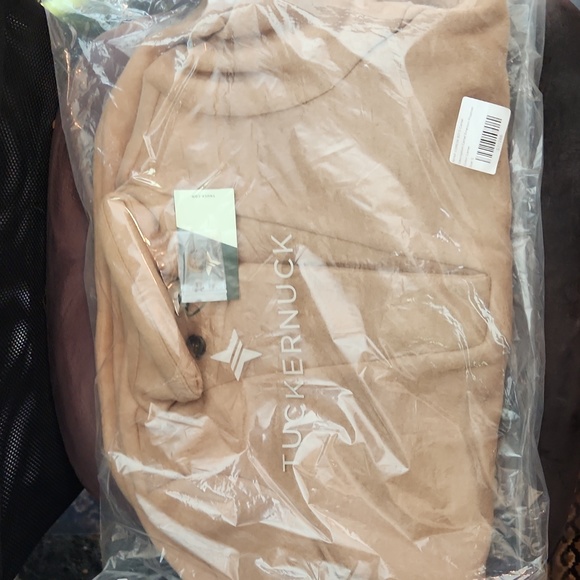 Tuckernuck Camel Emerson Popover Sweater Small - Picture 7 of 9